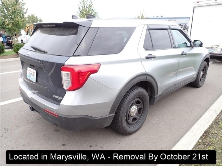 2020-ford-explorer-image-11