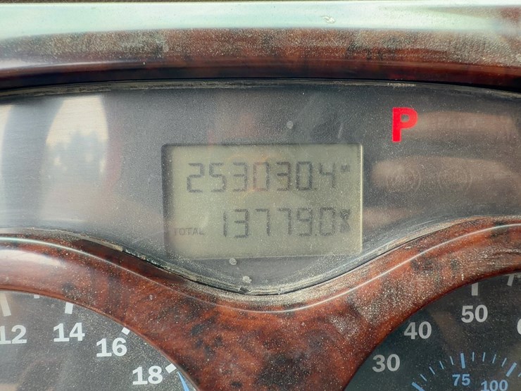 2005-mack-granite-cv713-image-34