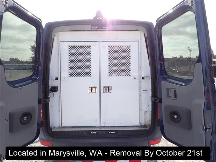 2015-mercedes-benz-sprinter-3500-image-12