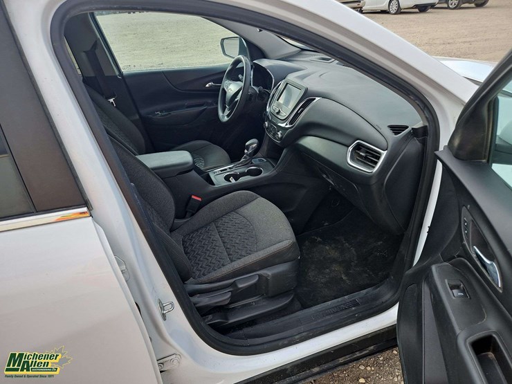 2022-chevrolet-equinox-image-25