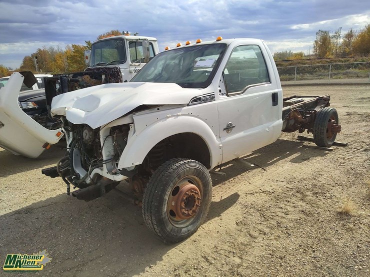 2011-ford-f550-image-1