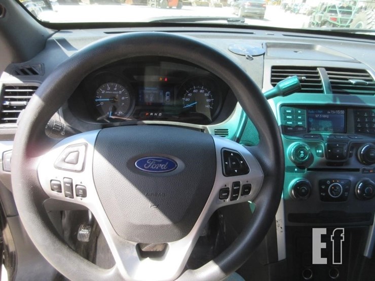 2014-ford-explorer-image-9