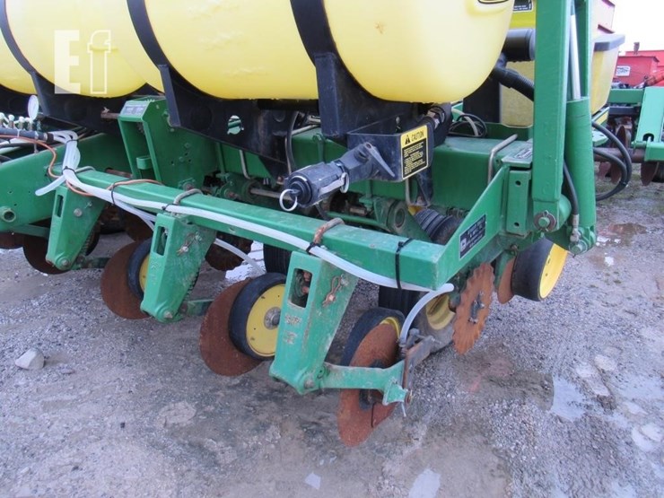 john-deere-7200-image-2