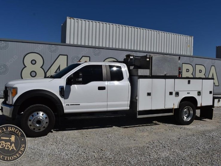 2017-ford-f550-xl-image-1