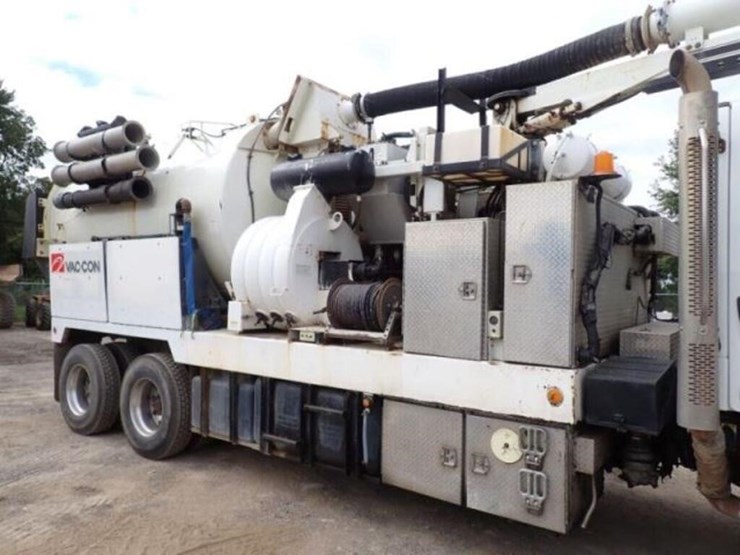 2015-freightliner-114sd-image-80