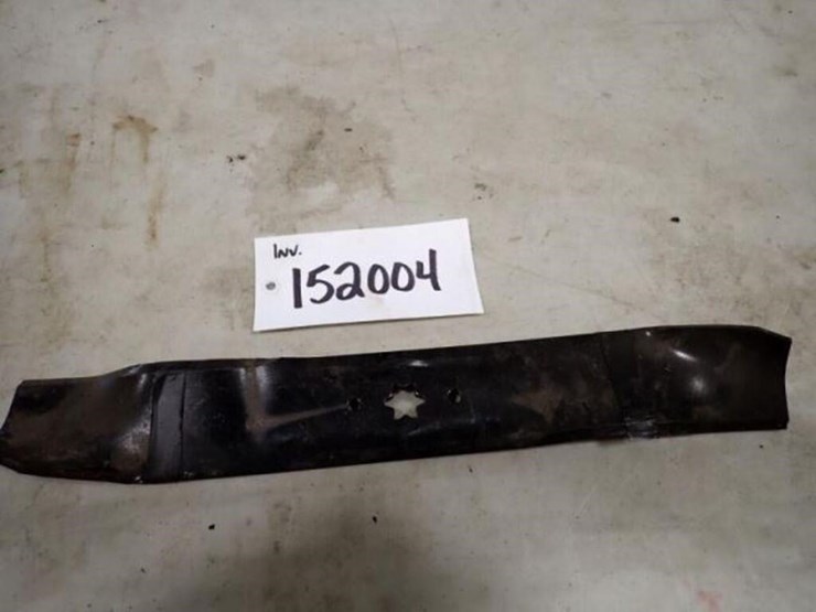 qty-of-2-19"-lawn-mower-blades-image-2
