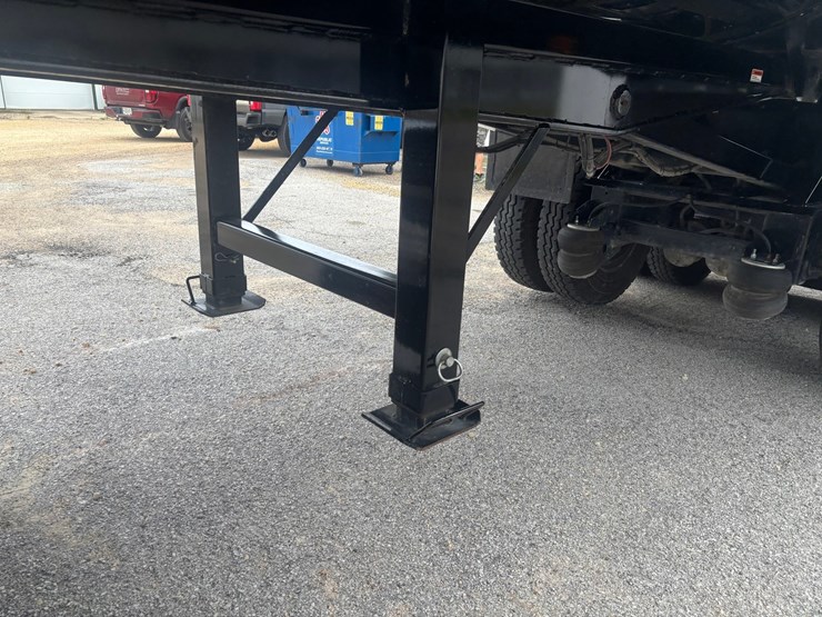 2025-axle-end-dump-image-29