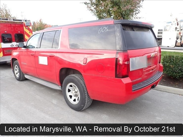 2015-chevrolet-suburban-image-20