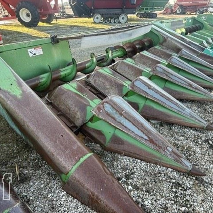 1988 JOHN DEERE 643