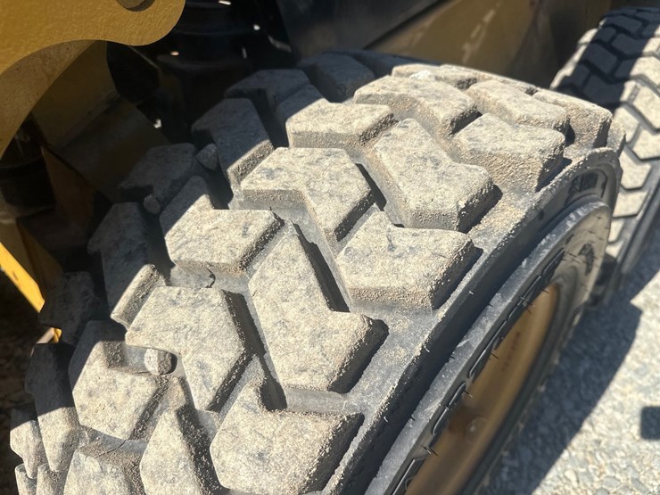 #2879-•-caterpillar-242d-wheeled-skid-steer-image-55