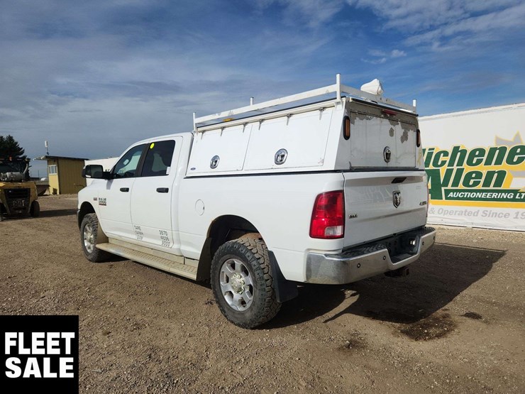 2016-ram-2500-slt-image-3