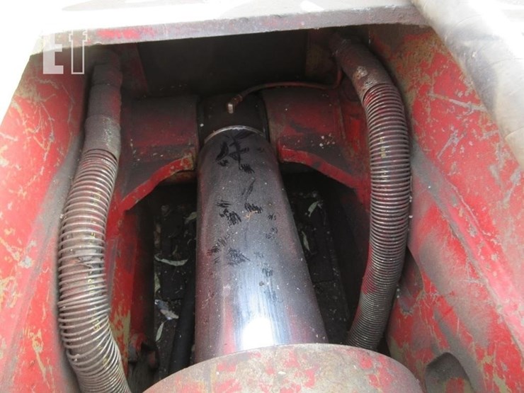 caterpillar-330-image-6