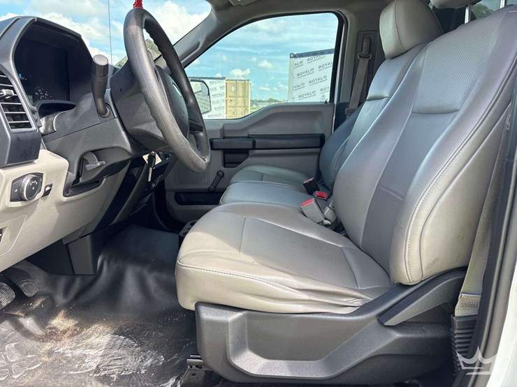 2016-ford-f150-image-13