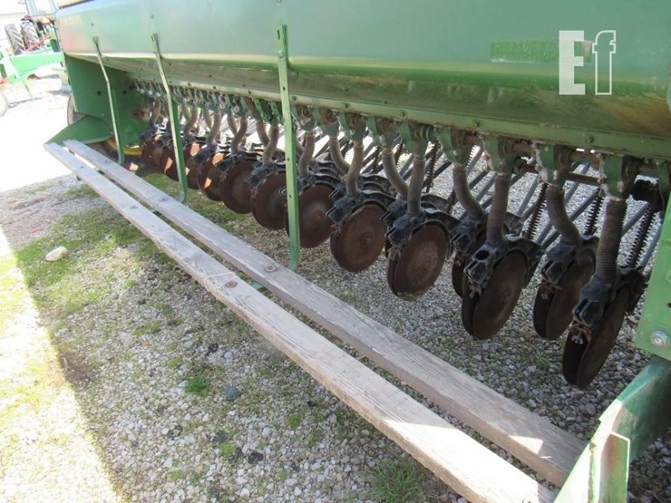john-deere-8300-image-8