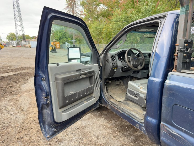 2012-ford-f350-xl-image-15