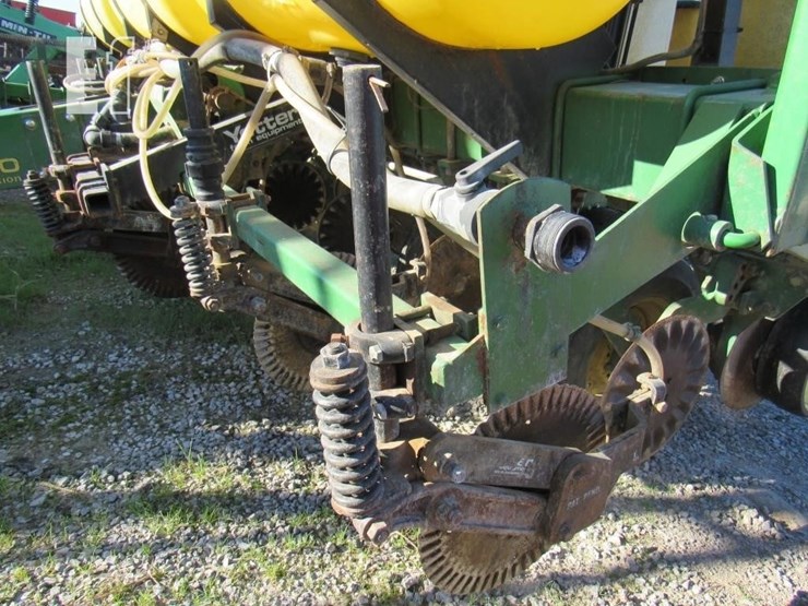 john-deere-7000-image-12