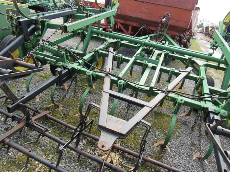 john-deere-1010-image-3