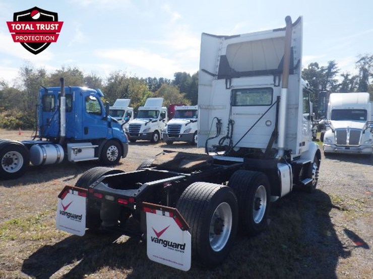 2019-volvo-vnr300-image-9