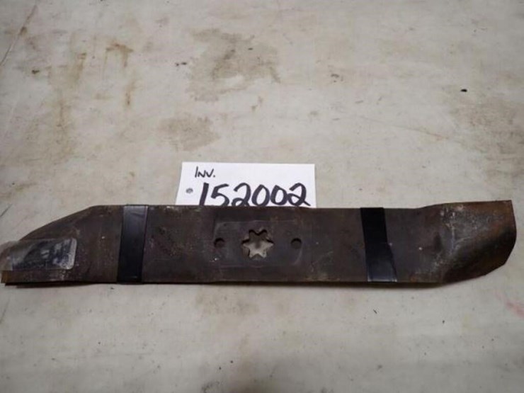 qty-of-2-16"-lawn-mower-blades-image-1
