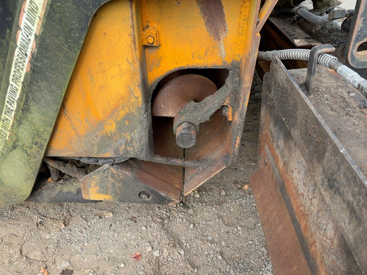 2004-leeboy-l8500t-image-16