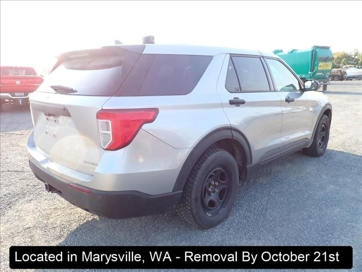 2020-ford-explorer-image-13