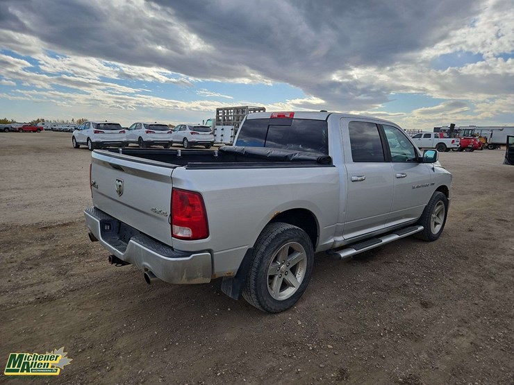 2012-dodge-1500-image-4