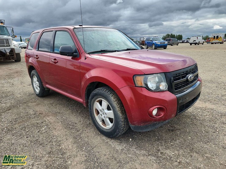 2012-ford-escape-xlt-image-2