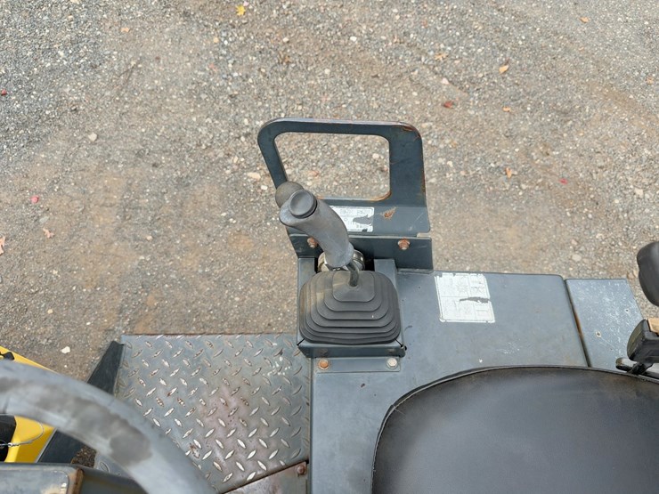 2004-bomag-bw100ad-3-image-19
