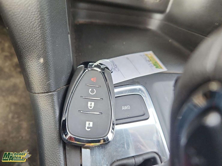 2022-chevrolet-equinox-image-8