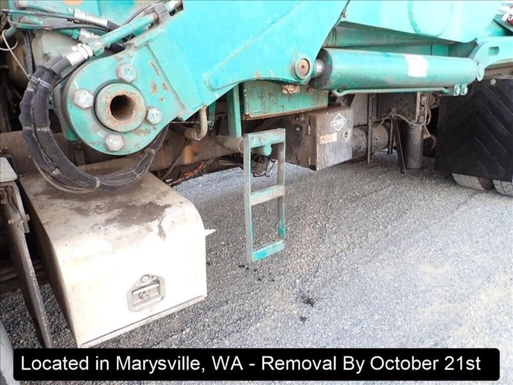 2015-peterbilt-320-image-25