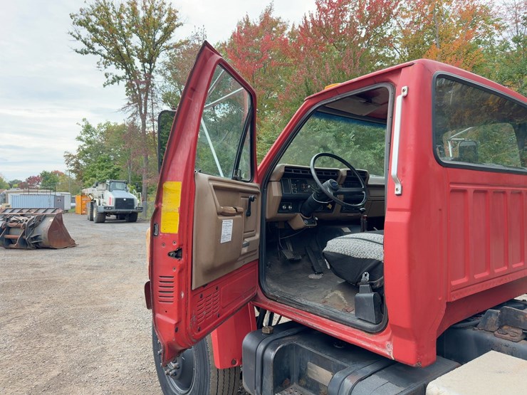 1989-ford-f800-image-26