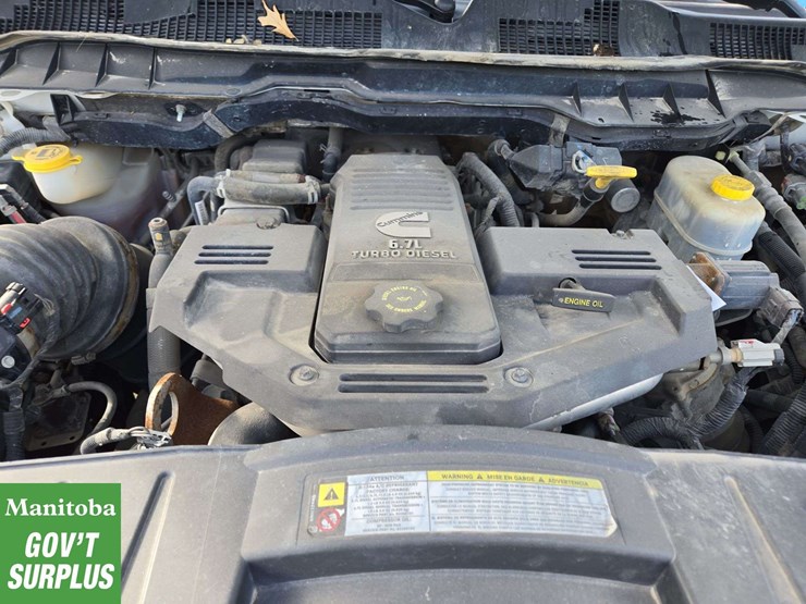 2011-dodge-3500-image-30