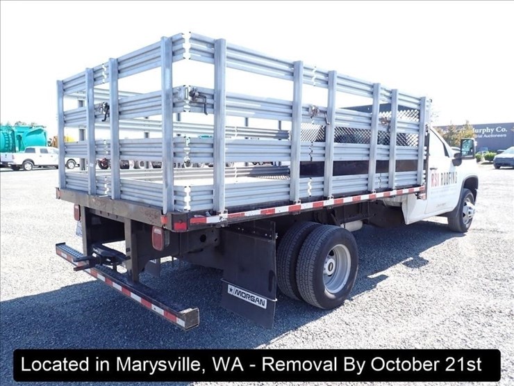 2022-chevrolet-3500-image-14