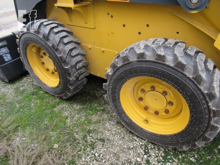 2023-deere-318g-image-14