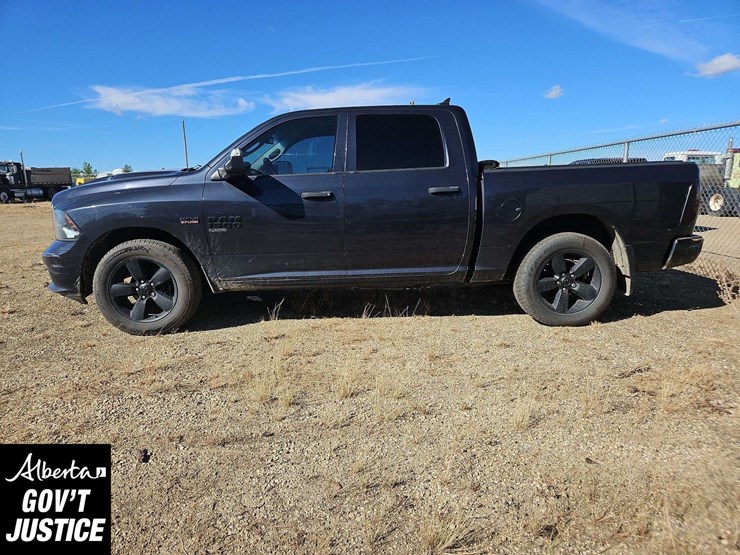 2019-ram-1500-classic-image-3