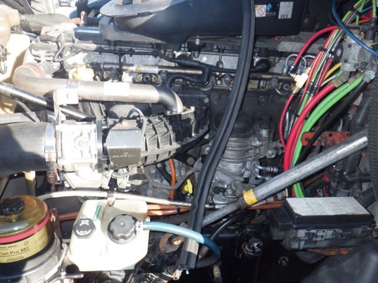 2016-freightliner-cascadia-125-evolution-image-18