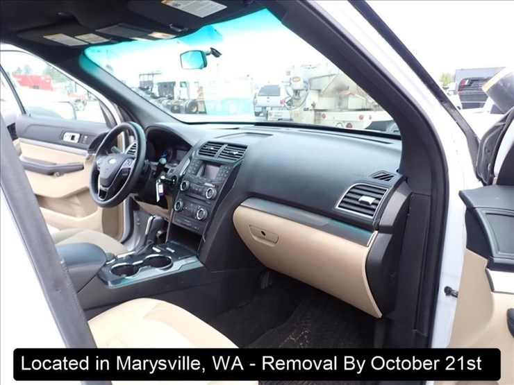 2016-ford-explorer-image-2