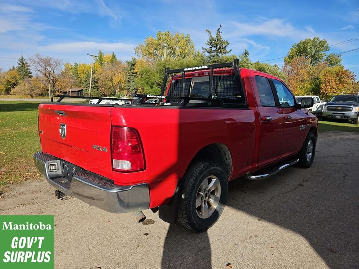 2015-dodge-1500-image-3