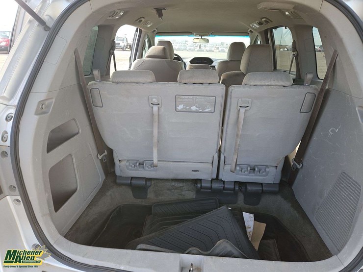 2013-honda-odyssey-image-16
