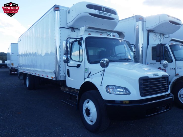 2020-freightliner-m2-106-image-3
