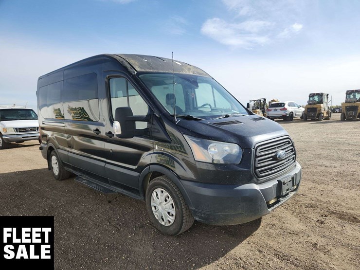 2016-ford-transit-image-2