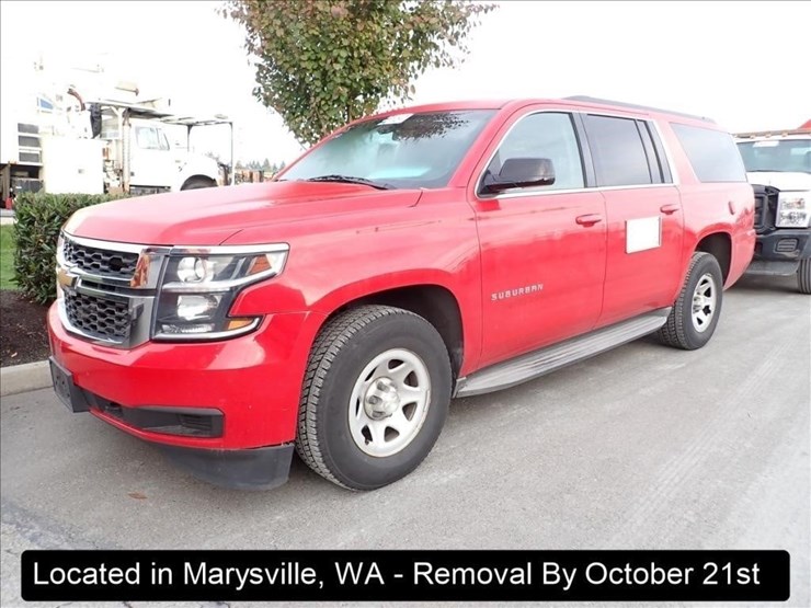2015-chevrolet-suburban-image-1