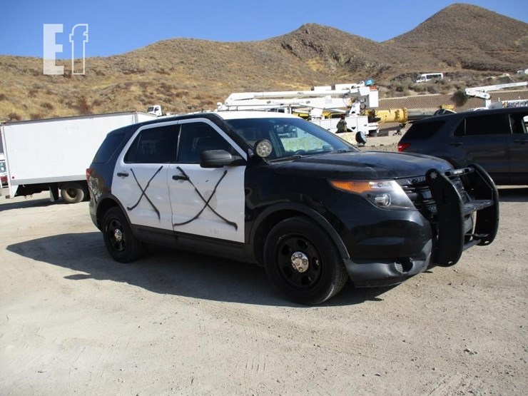 2015-ford-explorer-image-2