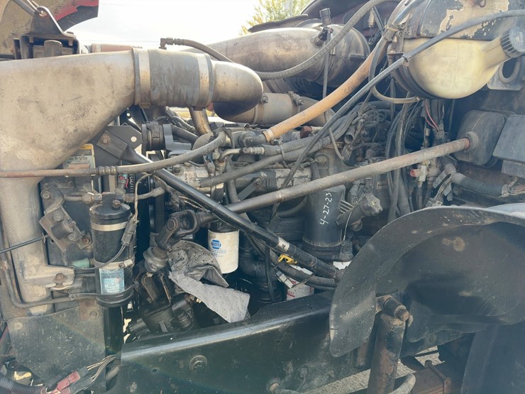 2005-mack-granite-cv713-image-8