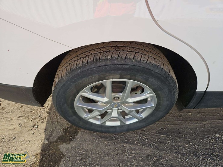 2022-chevrolet-equinox-image-12
