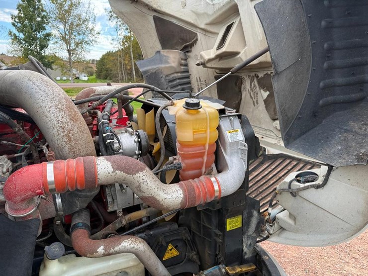 international-prostar-image-41
