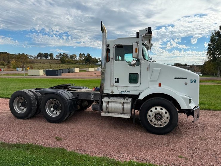 kenworth-t800-image-3