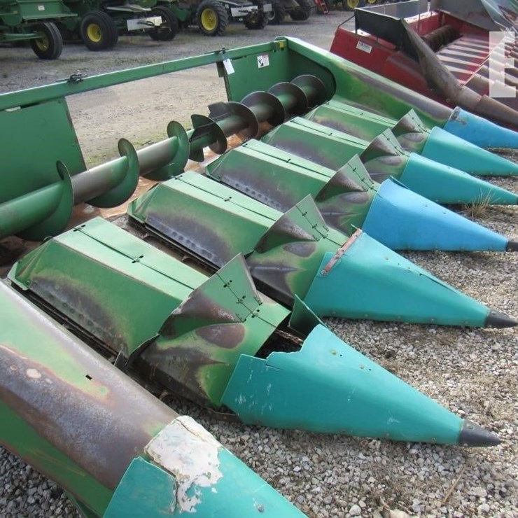 JOHN DEERE 643