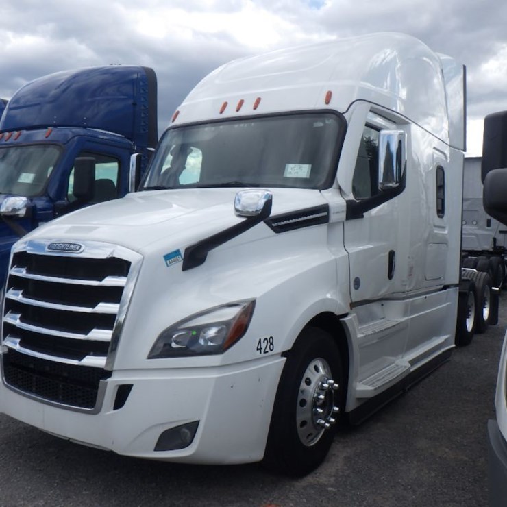 2022 FREIGHTLINER CASCADIA 126