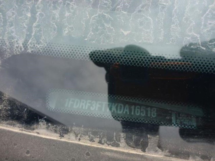 2019-ford-f350-xl-image-13